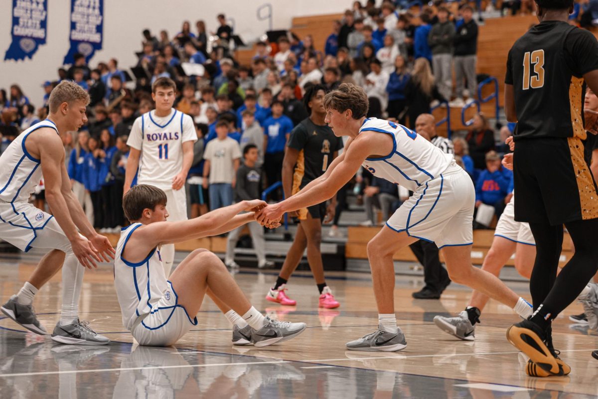 Boys Basketball Fall Short in Nail-Biter Against Avon