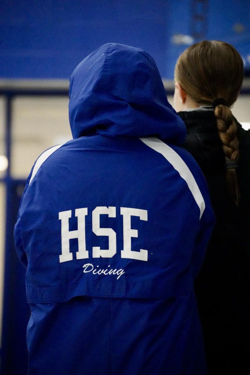 HSE Girls Dive team competes at IHSAA Diving Regionals