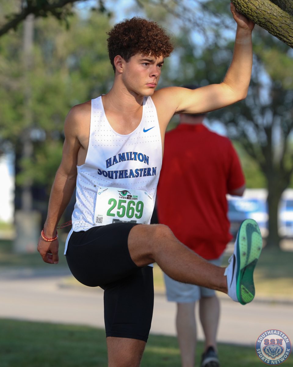 Liam McNiven warming up before the race(Addison Ginther)