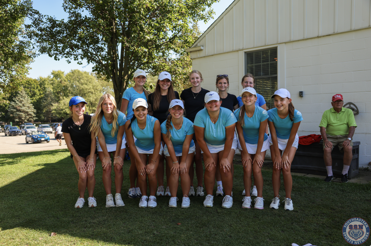 Girls Golf places 2nd at IHSAA Regionals at Edgewood Golf Course on Sept. 27.
